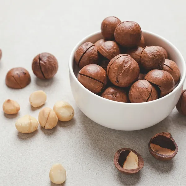 Premium_Vanilla-Flavoured_Macadamia_Nuts_with_Shell
