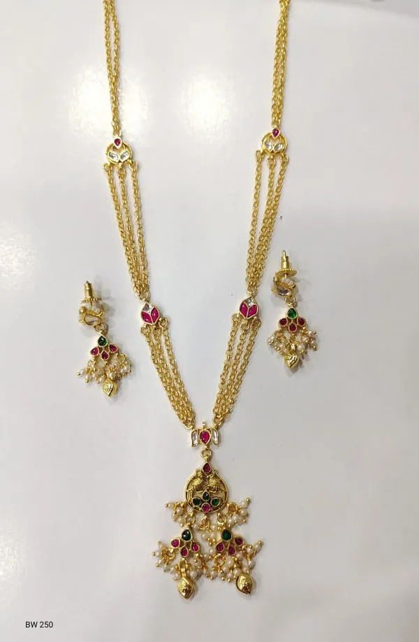 Gold_Brass_Copper_Pachi_Kundan_Necklace_Set_For_Women