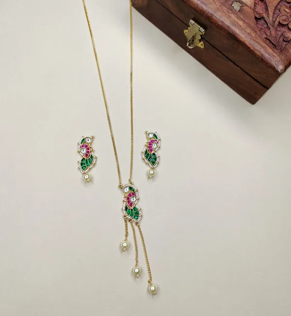 Gold_Brass_Copper_Pachi_Kundan_Necklace_Set_For_Women