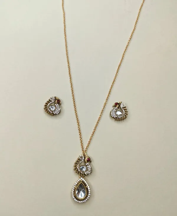 Gold_Brass_Copper_Moissanite_Stone_Necklace_Set_For_Women