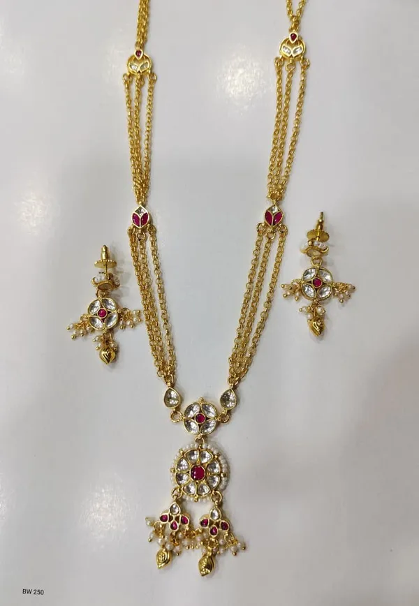 Gold_Brass_Copper_Pachi_Kundan_Necklace_Set_For_Women