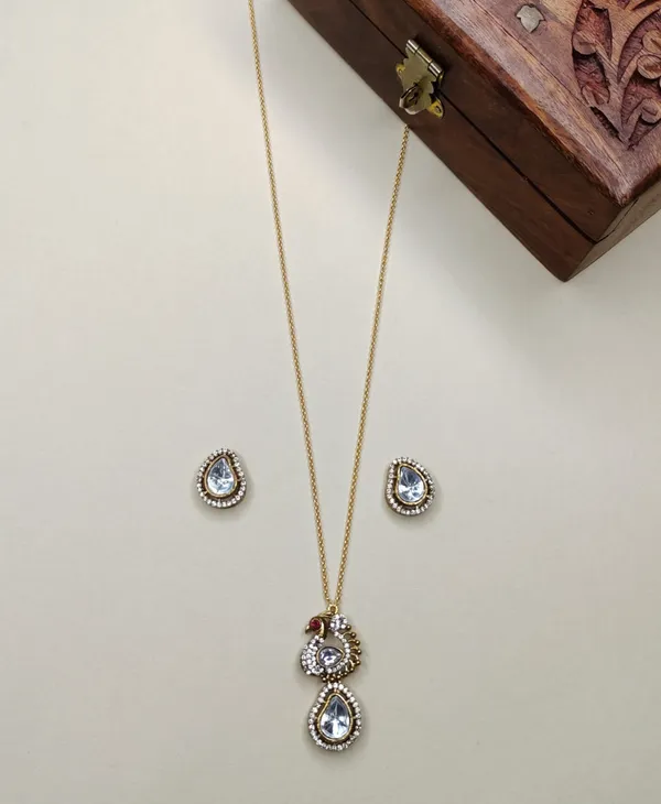 Gold_Brass_Copper_Moissanite_Stone_Necklace_Set_For_Women
