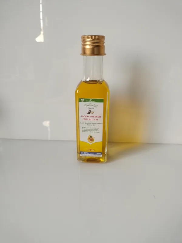 100%_Wood_Pressed_Walnut_Oil