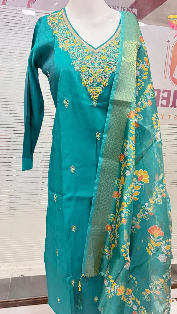 Turquoise_Top-Bottam_Roman_Duptta_Jecard_Print__Inner_Cottan__Relaxed_Embroidered_And_Hand_Work_Salwar_Suit_Set_For_Women
