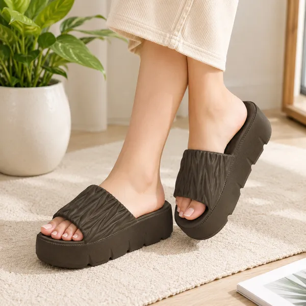 Coffee_Leher_Platform_Sliders_for_Women