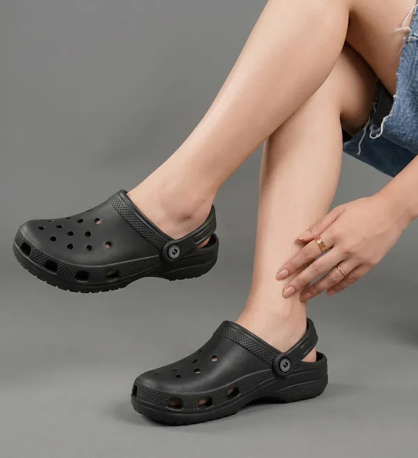 Black_Classic_Clog_For_Women