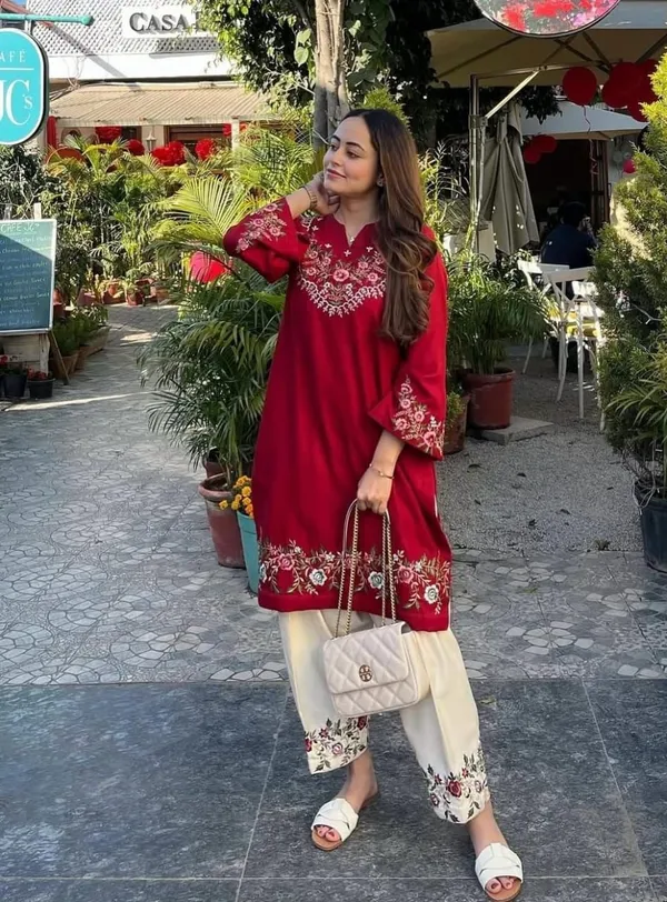 Red_Cotton_Floral_Embroidered_V_Neck_Kurta_And_Pant_Set_For_Women