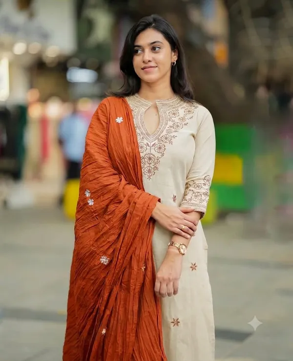 Beige_Embroidered_Kurta_Pant_Set