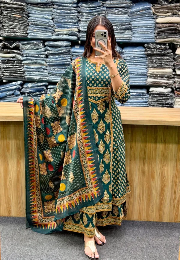 Elegant_Emerald_Green_Printed_Ethnic_Suit