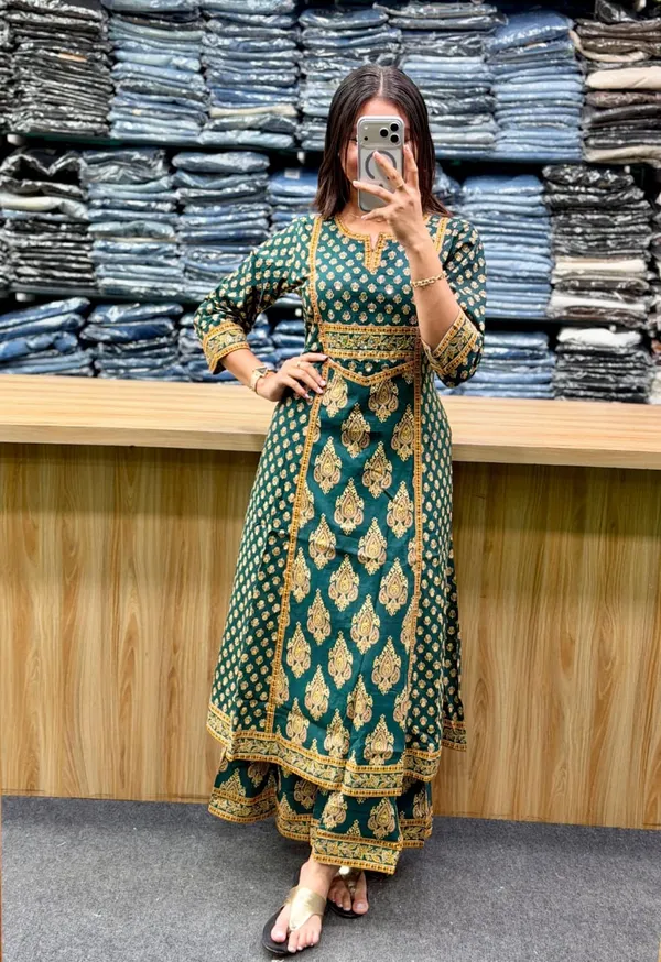Elegant_Emerald_Green_Printed_Ethnic_Suit
