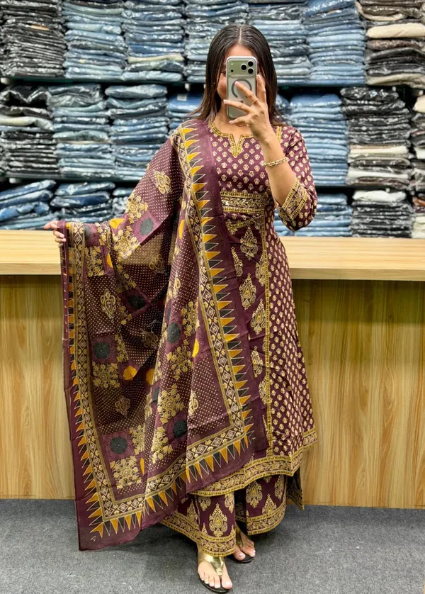 Elegant_Emerald_Purple_Printed_Ethnic_Suit