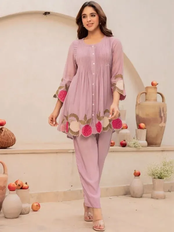Elegant_Lavender_Floral_Embroidered_Kurta_Set_for_Women