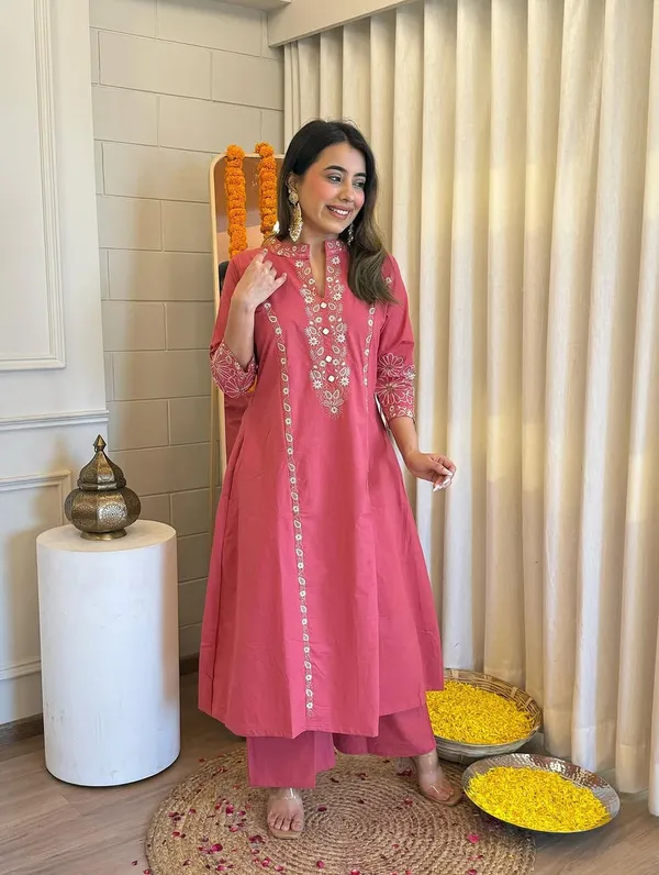 Elegant_Rose_Pink_Embroidered_Kurta_Set