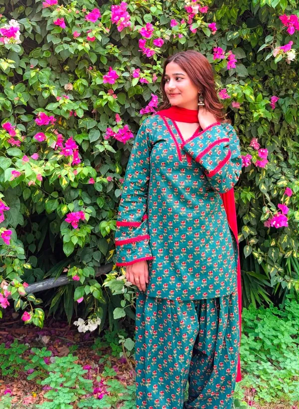 Floral_Printed_Farshi_Salwar_Suit_Set