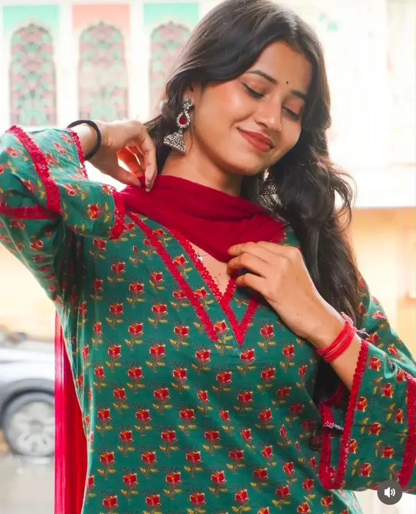 Floral_Printed_Farshi_Salwar_Suit_Set