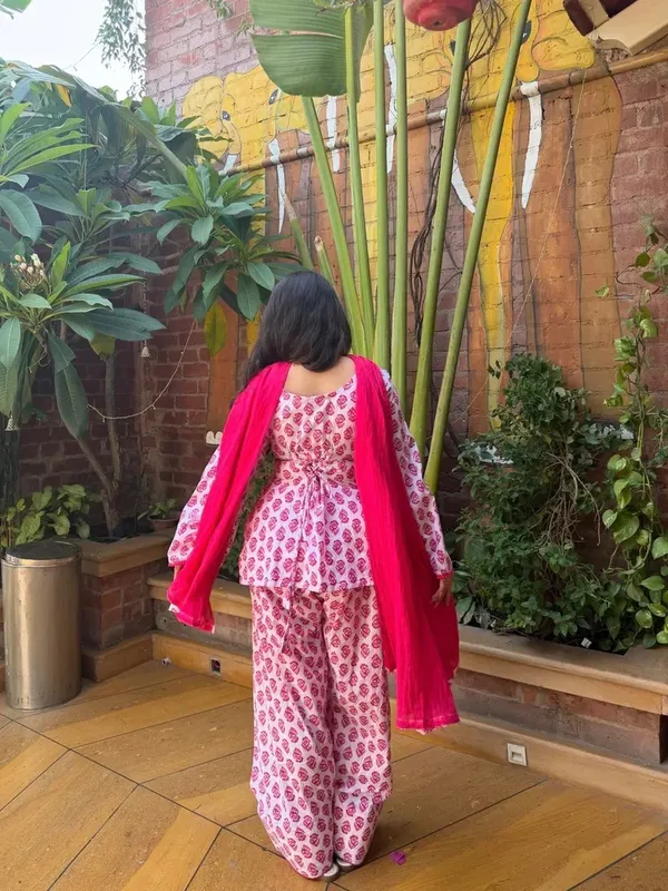 Gulabi_Ada_Farsi_Set
