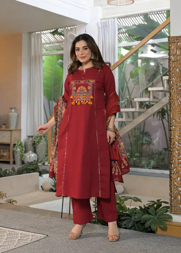 Women’s_Maroon_Embroidered_Anarkali_Kurta_Pant_Set_with_Printed_Dupatta_