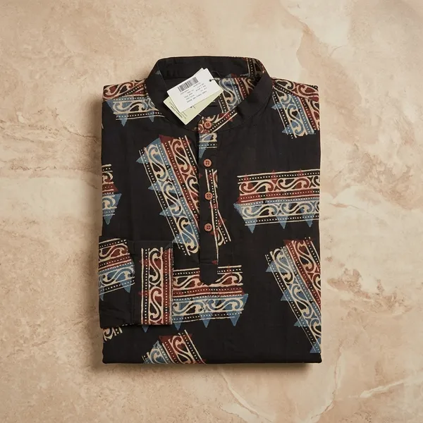 Black_Cotton_Block_Print_Short_Kurta_For_Men