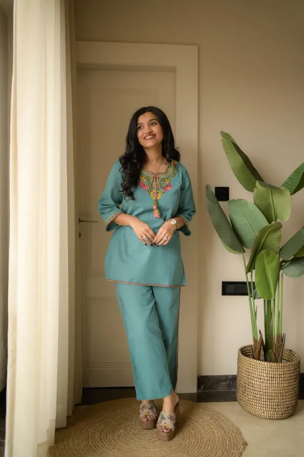 Turquoise_Cotton_Embroidered_Kurta_Pajama_Set_For_Women