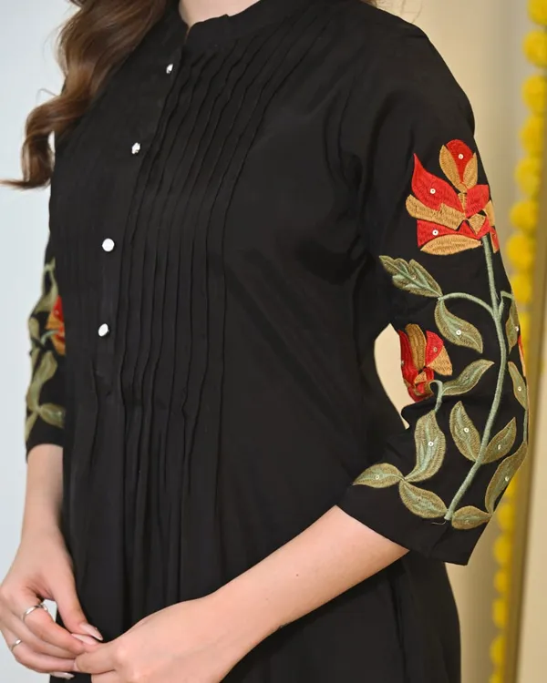 Black_Embroidered_Floral_Anarkali_Kurta_For_Women