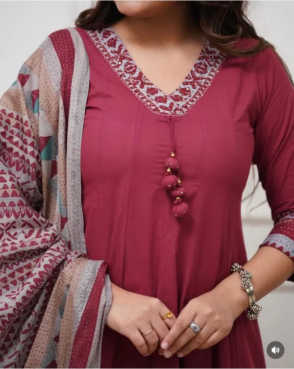 Maroon_Rayon_Embroidered_Kurta_Set_For_Women