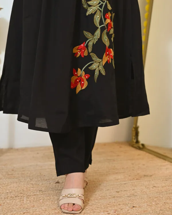 Black_Embroidered_Floral_Anarkali_Kurta_For_Women