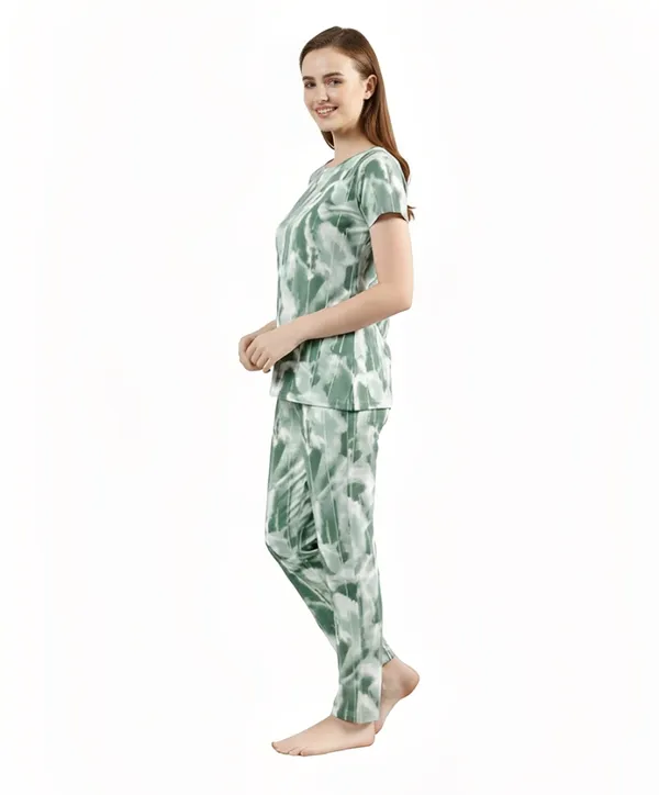 Green_Long_Night_Suit_For_Women