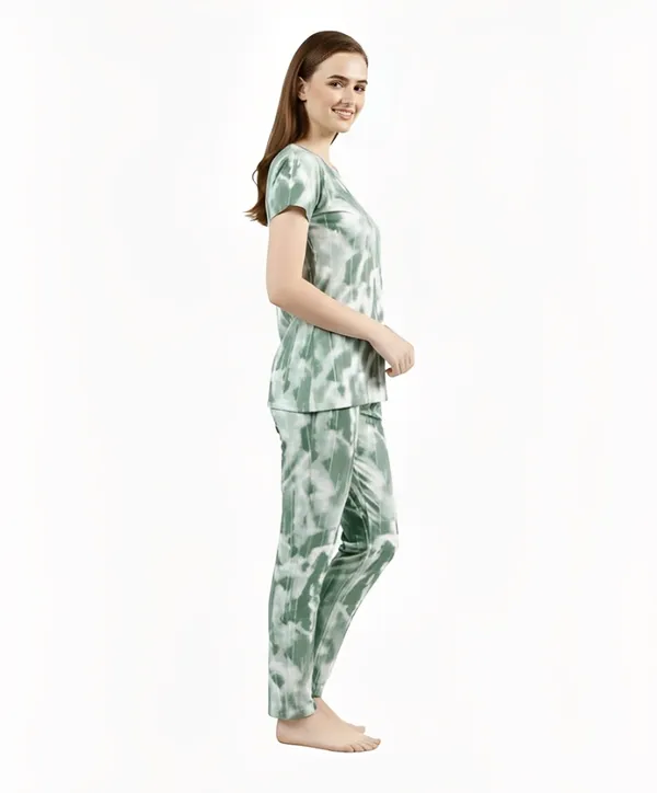 Green_Long_Night_Suit_For_Women