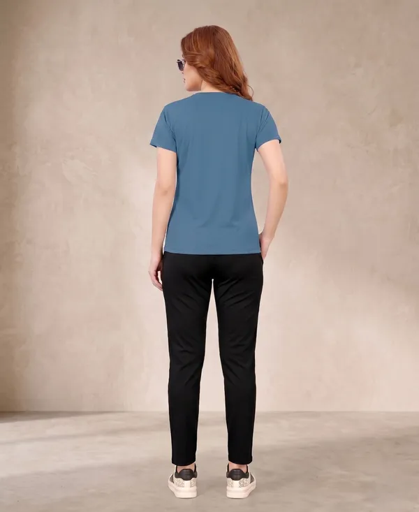 Sky_Blue_And_Black_Long_Contrast_Round_Neck_Night_Suit_For_Women