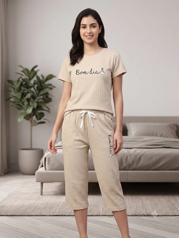 Cream_Jacquard_Capri_Night_Suit_For_Women