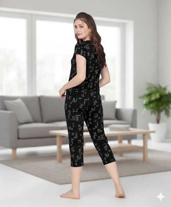 Black_Printed_Capri_Night_Suit_For_Women