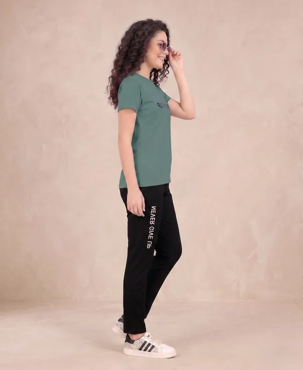 Pista_And_Black_Long_Contrast_Round_Neck_Night_Suit_For_Women