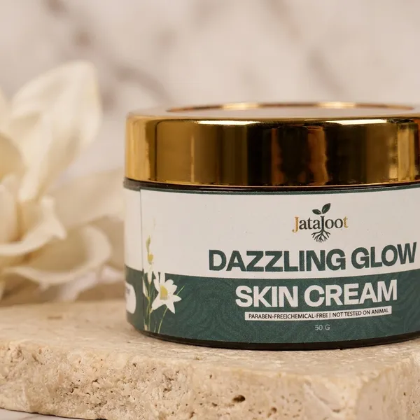 Jatajoot_Dazzling_Saffron_Aloe_Vera_Glow_Day_Cream