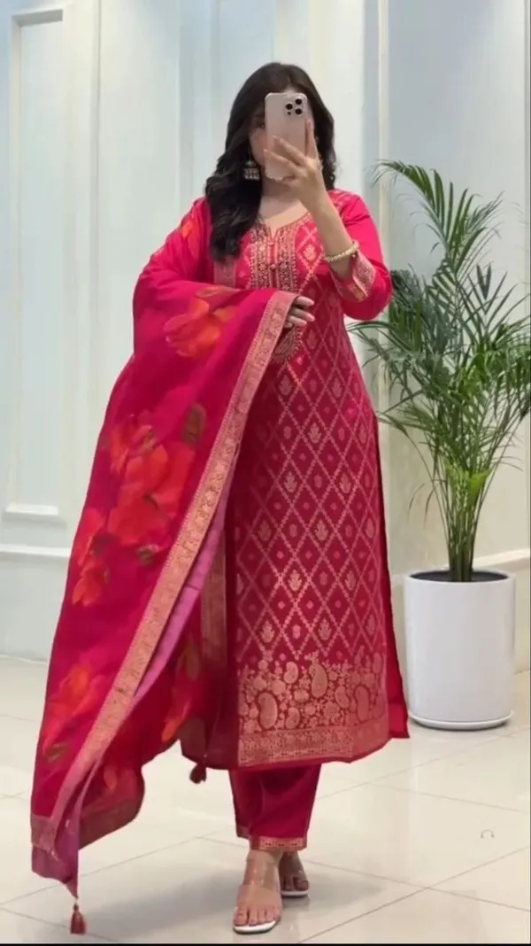 Pink_Banarasi_Silk_Embroidered_Straight_Kurta_Set_For_Women