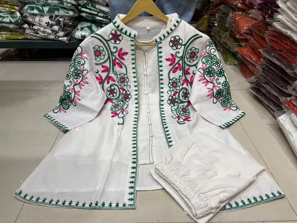 Jaipurikurtiwala_Women's_Off_White_Embroidered_Cotton_Flex_Jacket_Style_Co-ord_Set