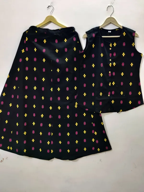 Women's_Printed_Cotton_Top_with_Floral_Long_Skirt