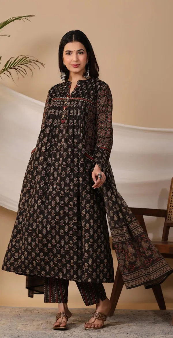 Women_Fully_Flared_Ajrakh_Cotton_Floral_Printed_Black_Kurta_And_Pant_With_Dupatta