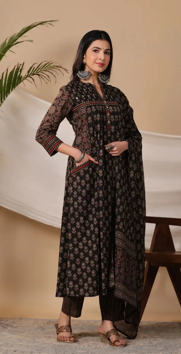 Women_Fully_Flared_Ajrakh_Cotton_Floral_Printed_Black_Kurta_And_Pant_With_Dupatta