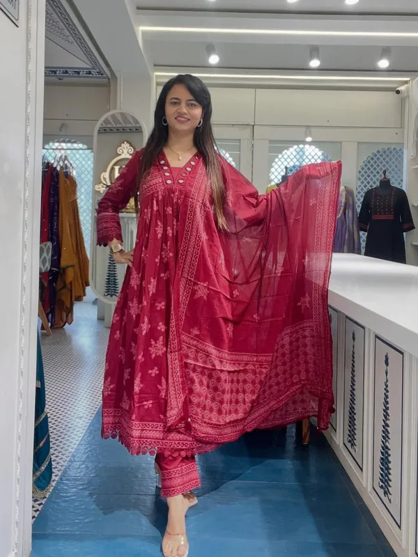 Maroon_Printed_Cotton_Blend_Anarkali_Suit_Set_With_Dupatta