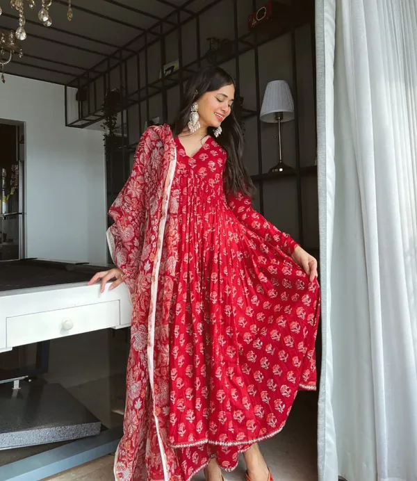 Women_Trendy_Dark_Red_Cotton_Flower_Printed_Mirror_Worked_Kurta_And_Pant_With_Cotton_Mulmul_Dupatta