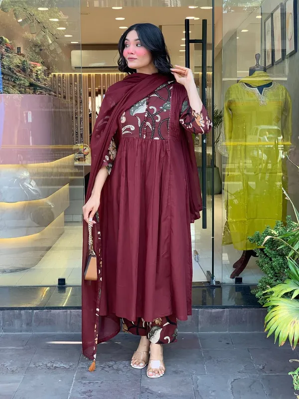 Women_Floral_Printed_Empire_Pure_Cotton_Kurta_with_Trousers_&_With_Dupatta