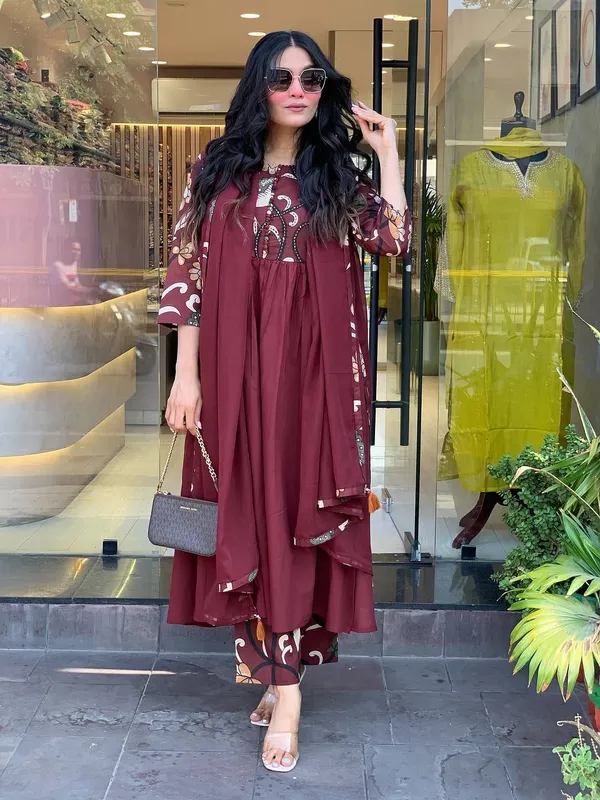 Women_Floral_Printed_Empire_Pure_Cotton_Kurta_with_Trousers_&_With_Dupatta