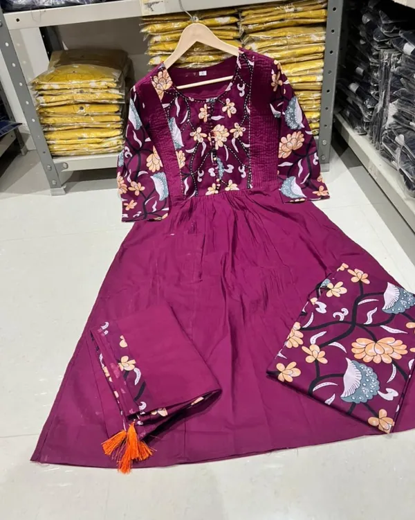 Women_Floral_Printed_Empire_Pure_Cotton_Kurta_with_Trousers_&_With_Dupatta
