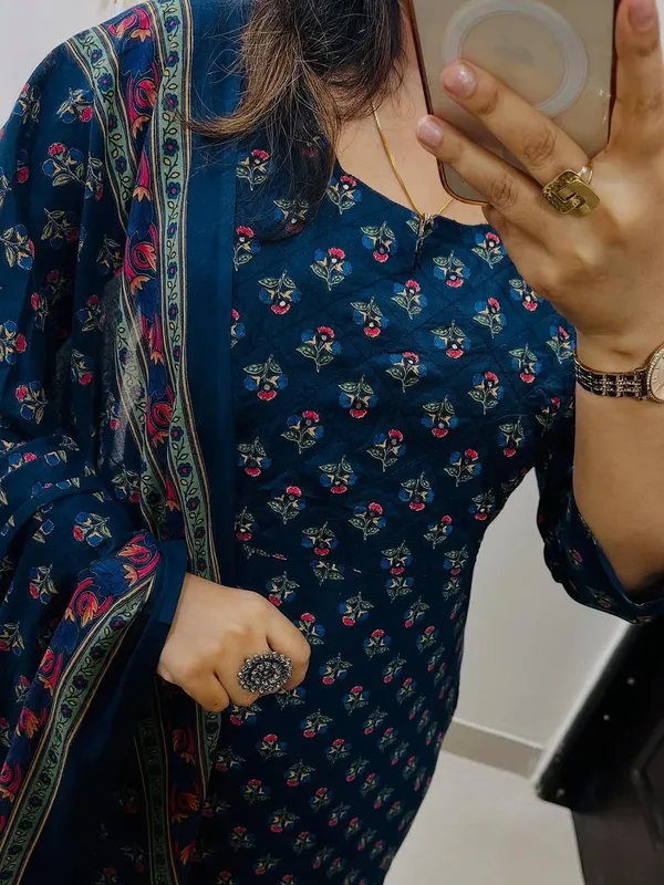 Women's_Blue_Floral_Printed_Cotton_Kurta_Pant_Set