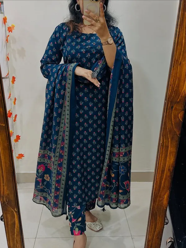 Women's_Blue_Floral_Printed_Cotton_Kurta_Pant_Set