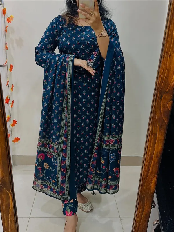 Women's_Blue_Floral_Printed_Cotton_Kurta_Pant_Set