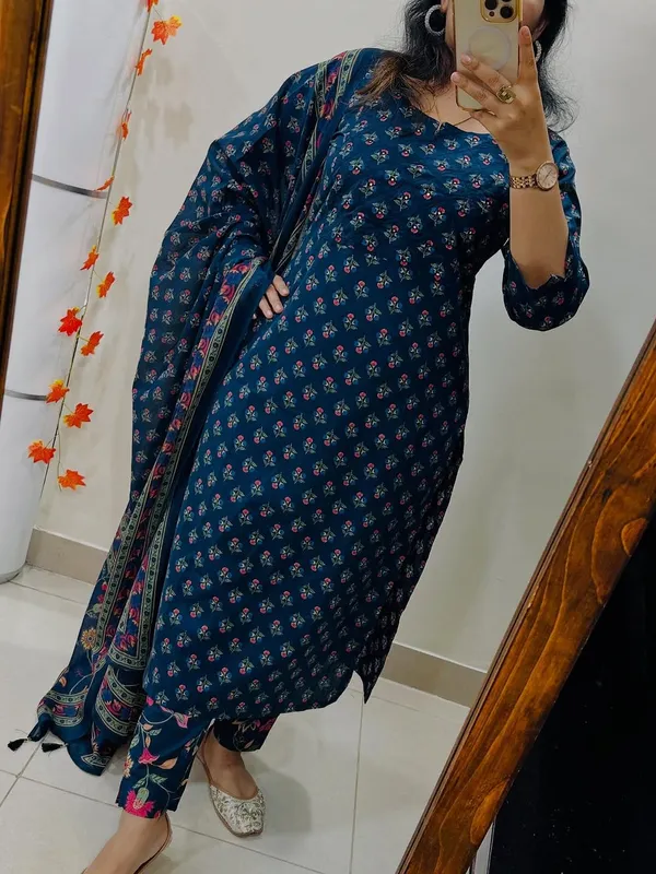 Women's_Blue_Floral_Printed_Cotton_Kurta_Pant_Set