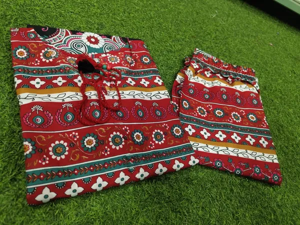 Women's_Ethnic_Printed_Kurta_Palazzo_Set