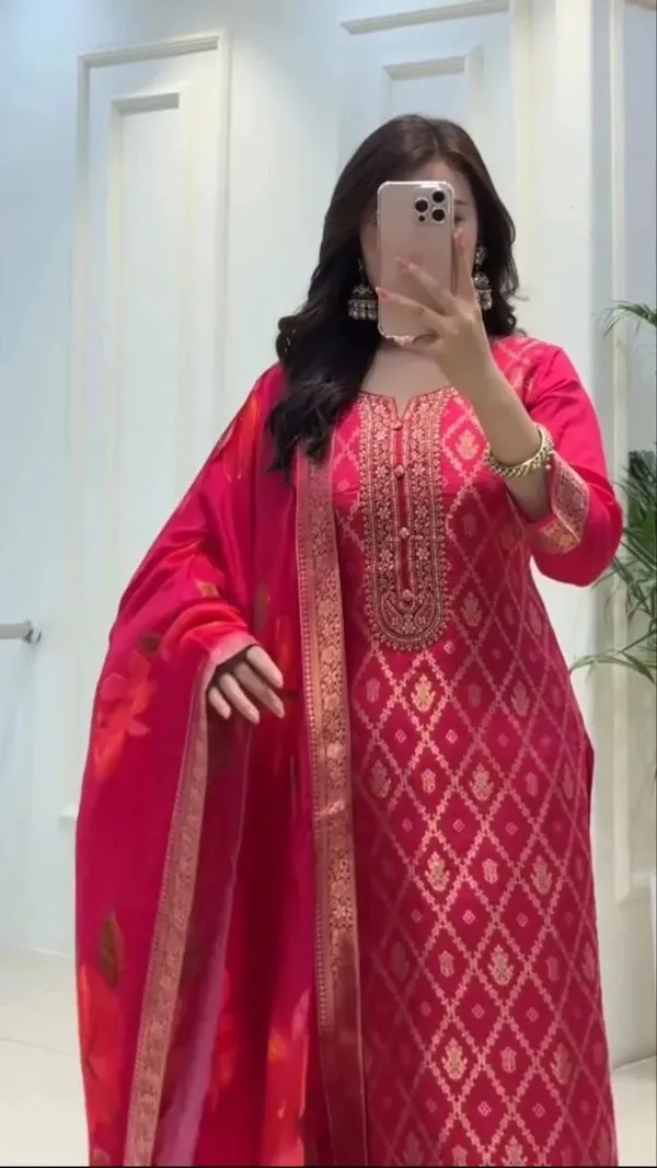 Pink_Banarasi_Silk_Embroidered_Straight_Kurta_Set_For_Women