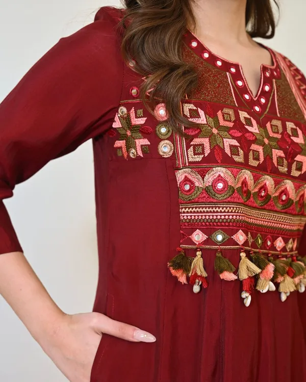 Elegant_Kurta_Pant_With_Dupatta_Suit_Set